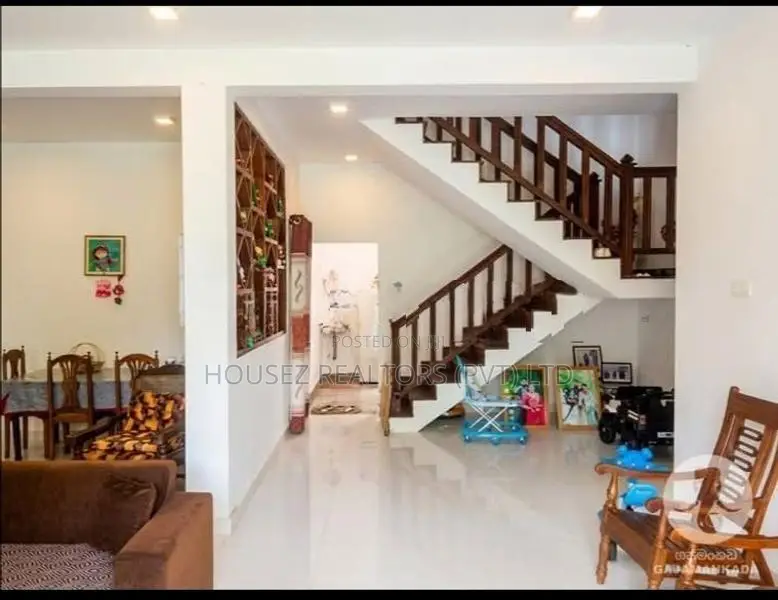 Luxury 5-Bedroom House for Sale in Yakkala, Gampaha