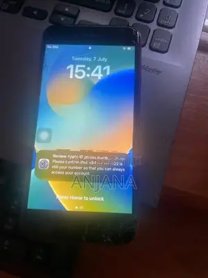 Apple iPhone 8 RED edition (Used)