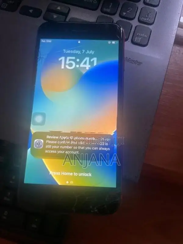 Apple iPhone 8 RED edition (Used)