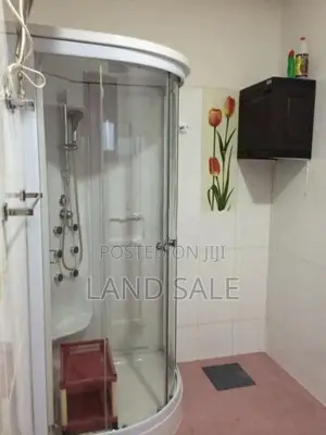 Commercial Storage Hall with House for Sale in Nawalapitiya