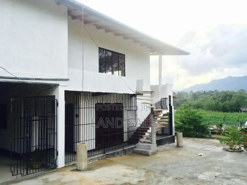 Commercial Storage Hall with House for Sale in Nawalapitiya