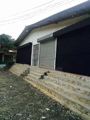 Commercial Storage Hall with House for Sale in Nawalapitiya