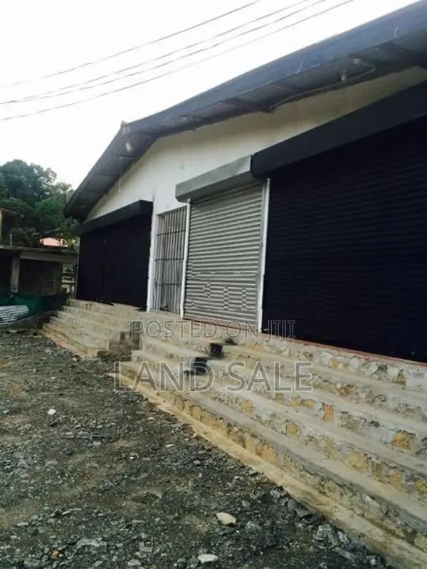 Commercial Storage Hall with House for Sale in Nawalapitiya