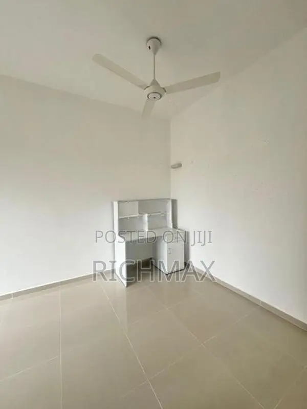Apartment for Sale in Colombo 05