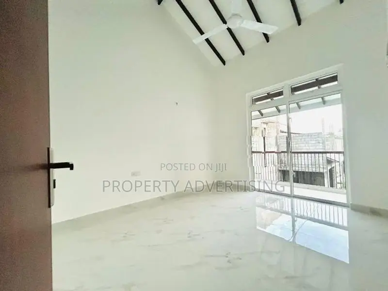 Katunayake Brand New Two Story House For Sale In Gated Community**