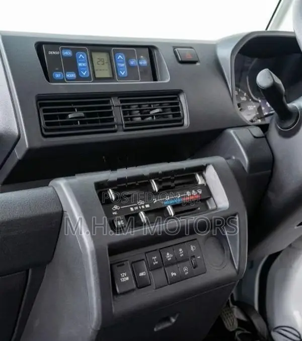Daihatsu Hijet Freezer 2WD 2023