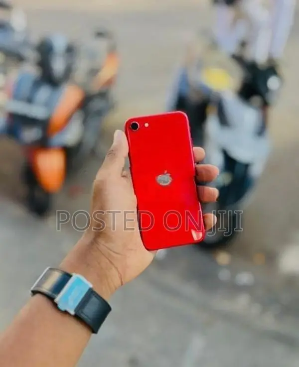 Apple iPhone SE 2 (Used)