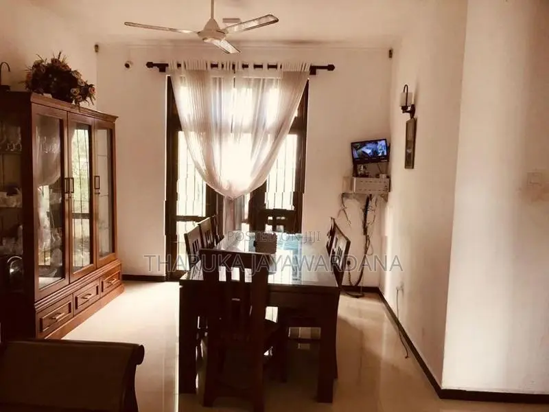 Fully Furnished Modern 3story House with Solar Power Malabe
