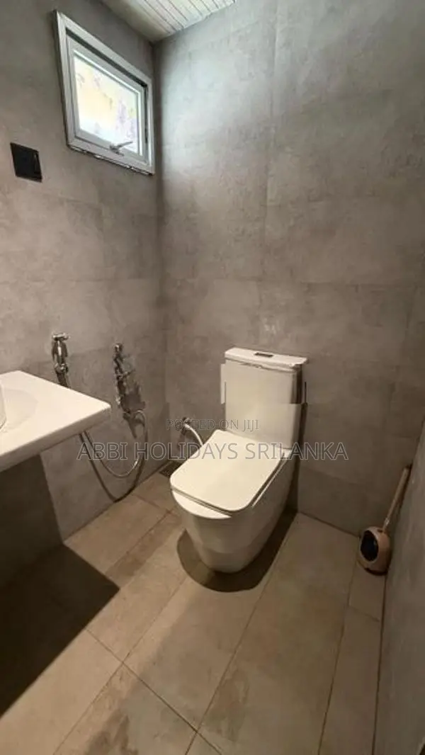 Jaffna Luxury Villa Short-Term Rental with Swimming Pool