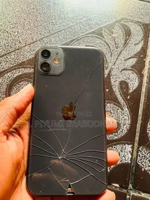 Apple iPhone 11 (Used)