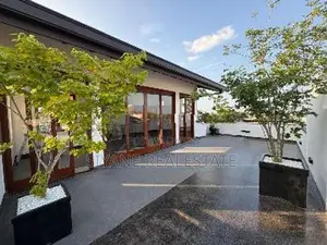 Luxury 3 Storey Residence with Rooftop,bar and Pool-Kotte