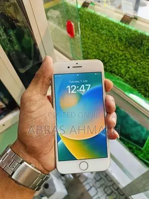 Apple iPhone 8 (Used)