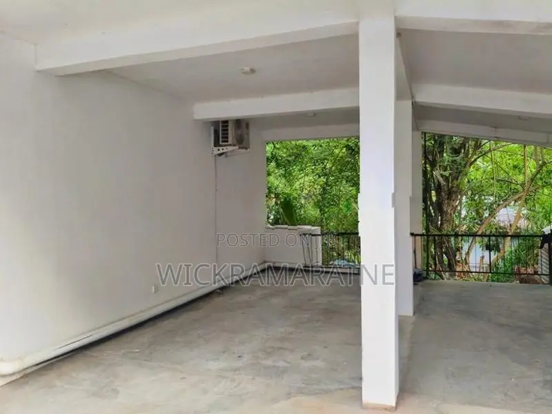 3 Bedroom Modern House for Rent (unfurnished) - Mapanawathura, Kandy