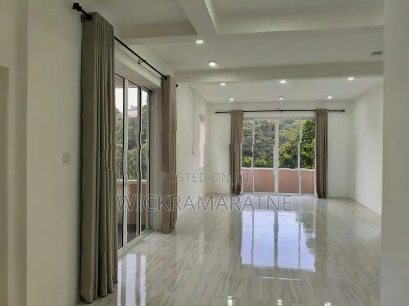 3 Bedroom Modern House for Rent (unfurnished) - Mapanawathura, Kandy