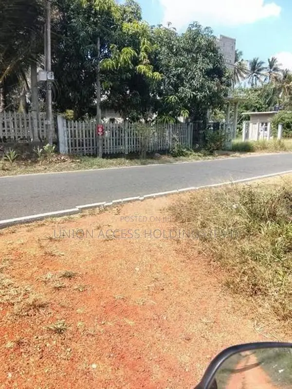 කුරුණෑගල පැල්ලන්දෙනිය කීනගස්පිටිය පාර පේන දුරින් නිවසක් විකිණීමට