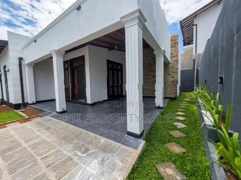 House for Sale - Piliyandala