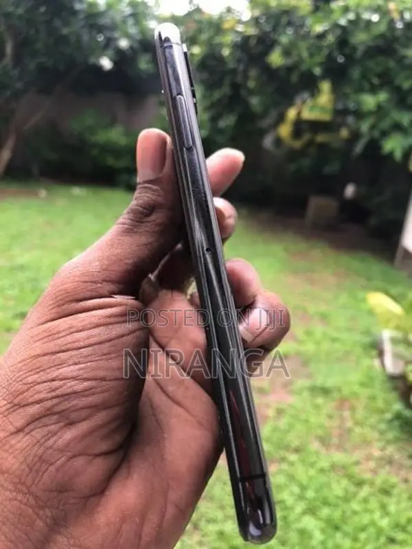 Apple iPhone X (Used)