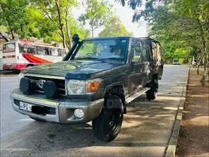 Toyota Land Cruiser 79 2018
