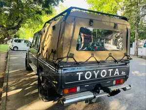 Toyota Land Cruiser 79 2018