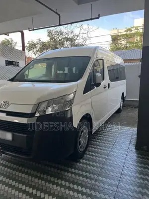 Toyota Hiace 2025