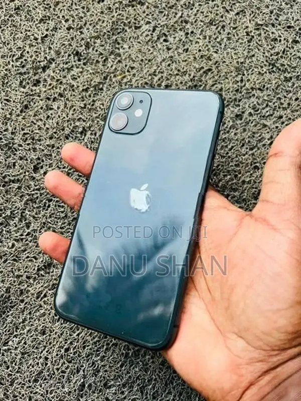 Apple iPhone 11 (Used)
