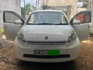 Toyota Passo 2005