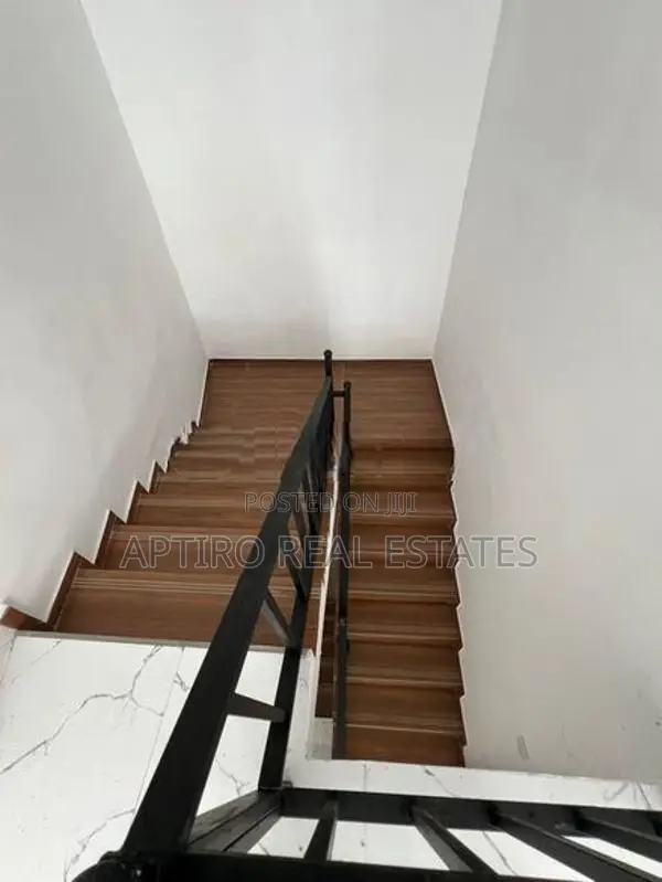 Commercial Property for Rent - Kalubowila