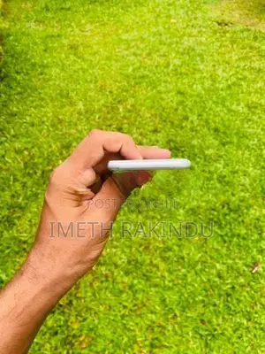 Apple iPhone 8 (Used)
