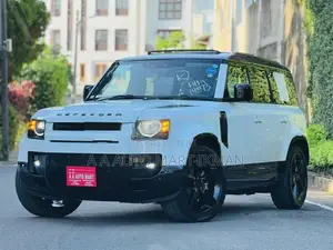 Land Rover Defender P300 110SE 2026