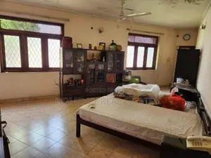 Baddagana Road Pita Kotte 16 Perch Land with Old House for Sale