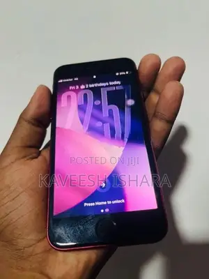 Apple iPhone SE 2 (Used)