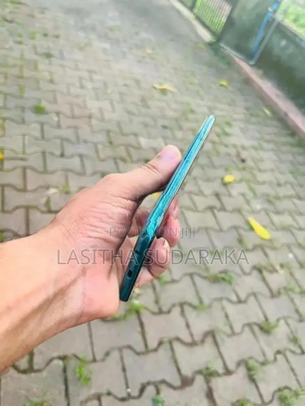 Moto 5G Blue Turbo Power (Used)