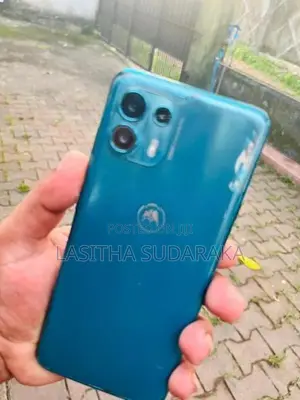 Moto 5G Blue Turbo Power (Used)