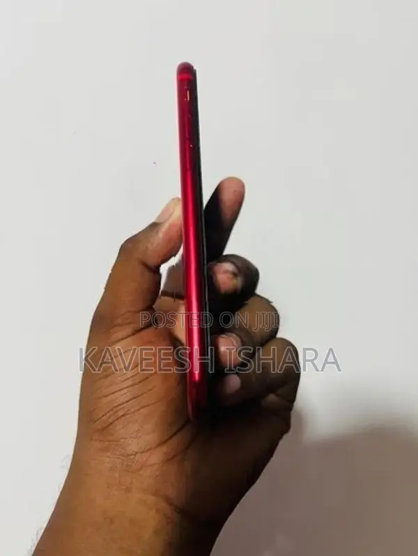 Apple iPhone SE 2 (Used)