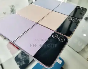 Samsung Z Flip 4 5G 256GB 8GBRam (Used)
