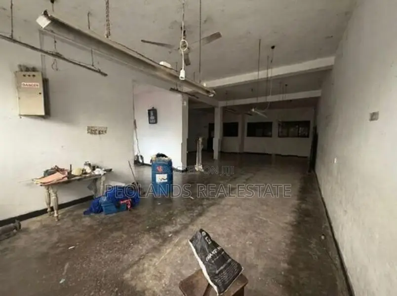 (RCR469) Three Storey Building for Rent in Moratuwa