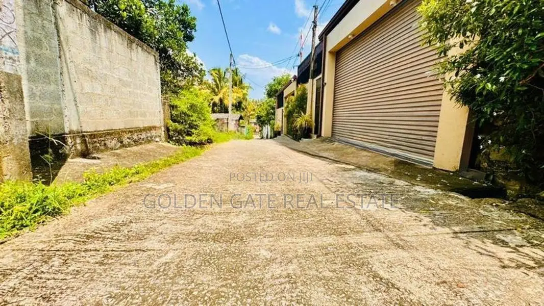 Kadawatha Ganemulla Road Valuable Residential Land for Sale