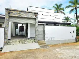 Newly Build Luxury Single Story House For Sale Kiriwaththuduwa