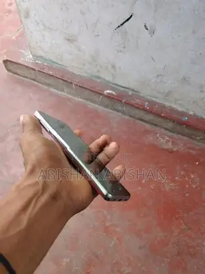 Samsung Galaxy S10 (Used)