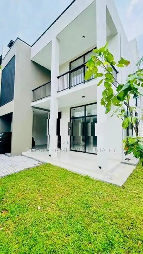Luxury New House for Sale in Athurugiriya
