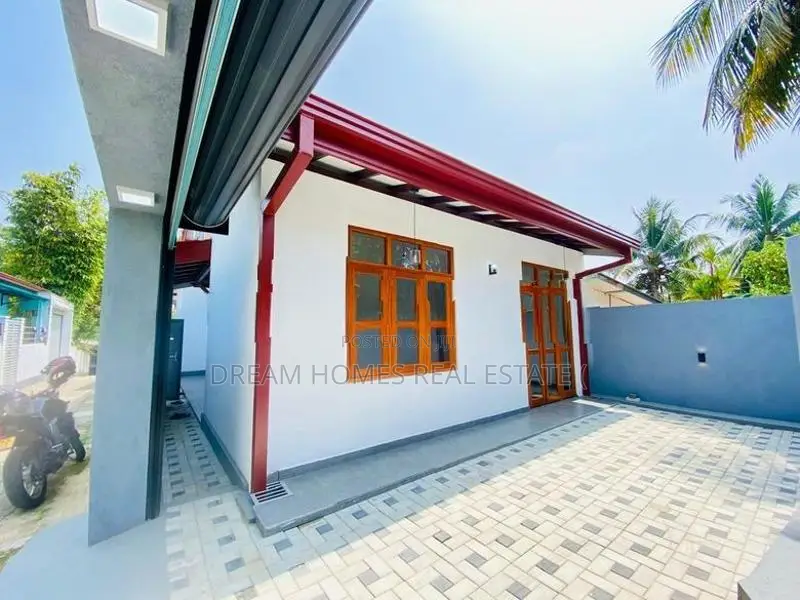 House for Sale Athurugiriya