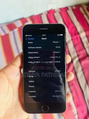 Apple iPhone 7 (Used)