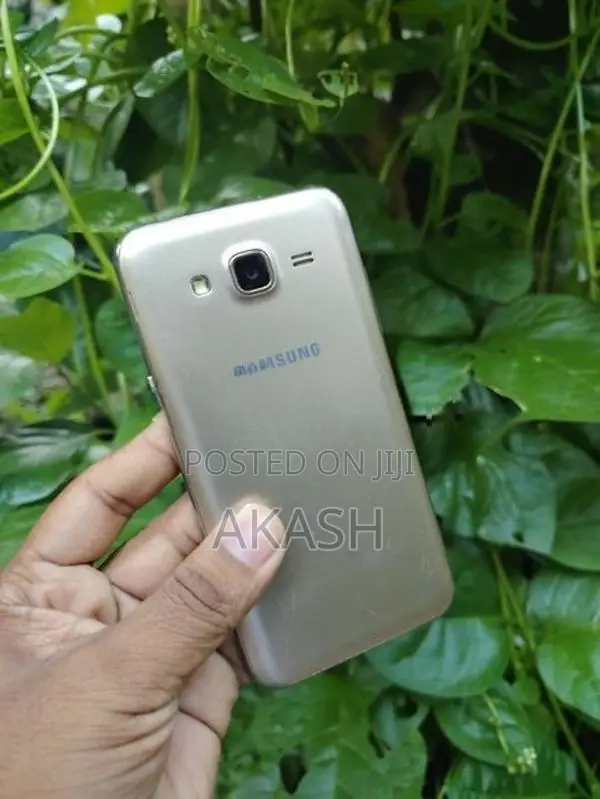 Samsung Galaxy J5 2GB 8GB (Used)