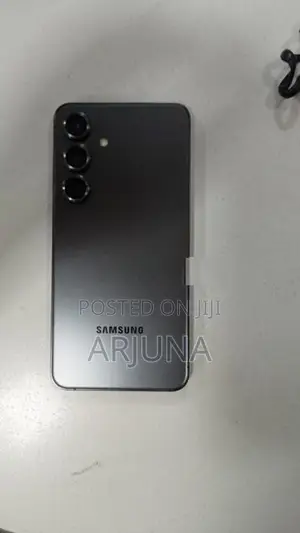 Samsung Galaxy S24 (Used)