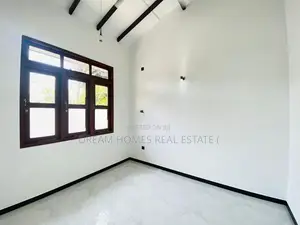 Newly Luxury House for Sale Athurugiriya
