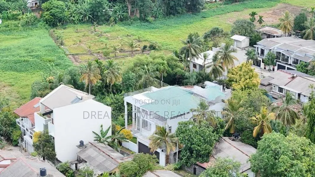 50 Perches Luxury Residence for Sale in Malabe