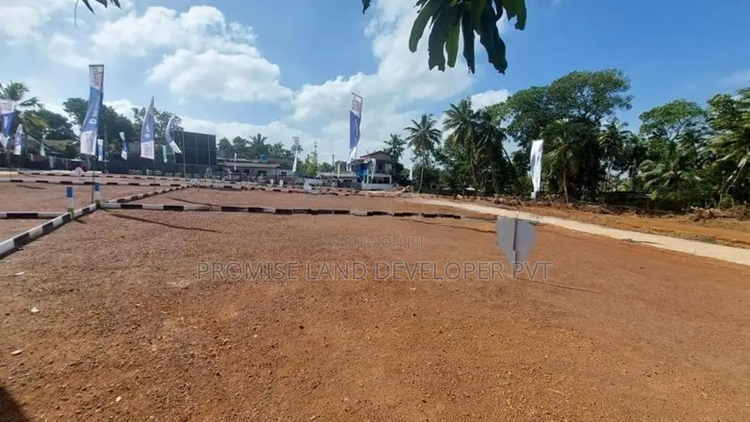 Panadura Moratuwa Old Road 700 M Land for Sell D29