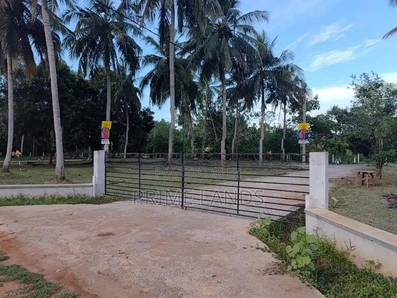 Land in Saliyamawatha Anuradhapura