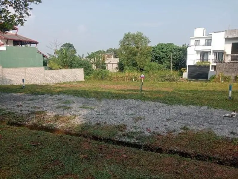 Highly Valuable Land Plot Sale In Athurugiriya Town