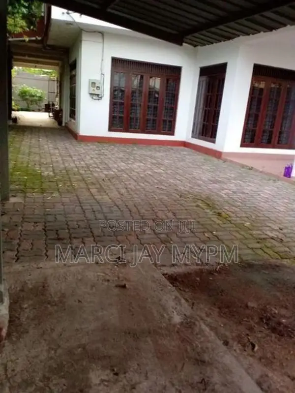 3 Storey House for Sale at Kotte
